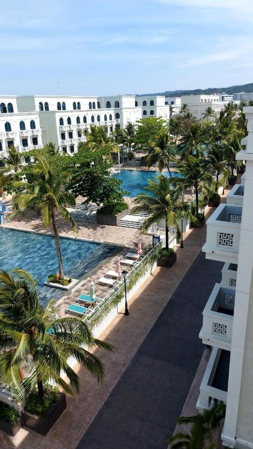 Marina Resort Waterfront Minh Phu Quoc Beach Swimming Pool Exterior foto