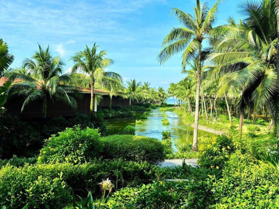 Marina Resort Waterfront Minh Phu Quoc Beach Swimming Pool Exterior foto